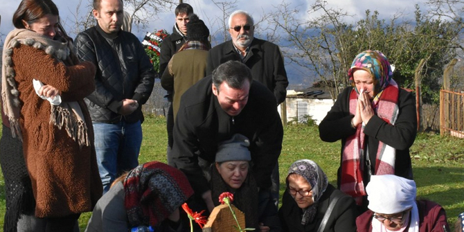 Ceren Özdemir'e 'doğum günü' ziyareti 3