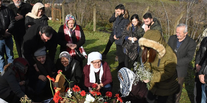 Ceren Özdemir'e 'doğum günü' ziyareti 4
