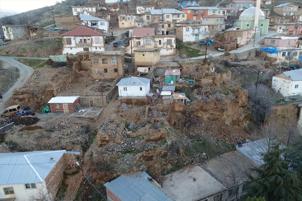 Elazığ'da meydana gelen deprem Malatya'yı da etkiledi 10