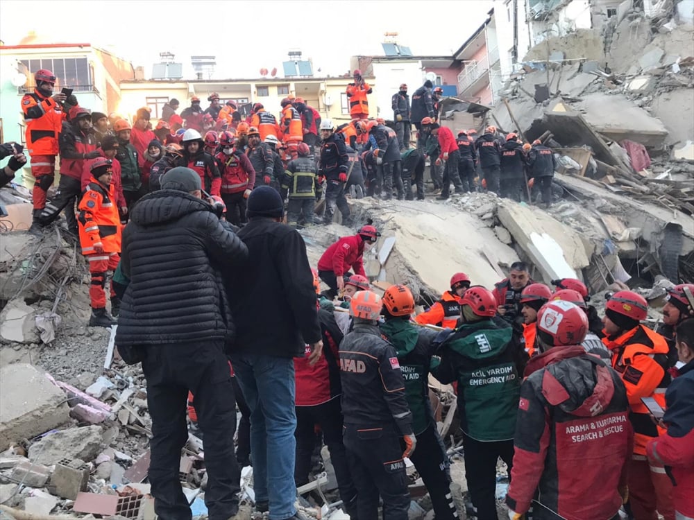 Elazığ'da meydana gelen deprem Malatya'yı da etkiledi 8