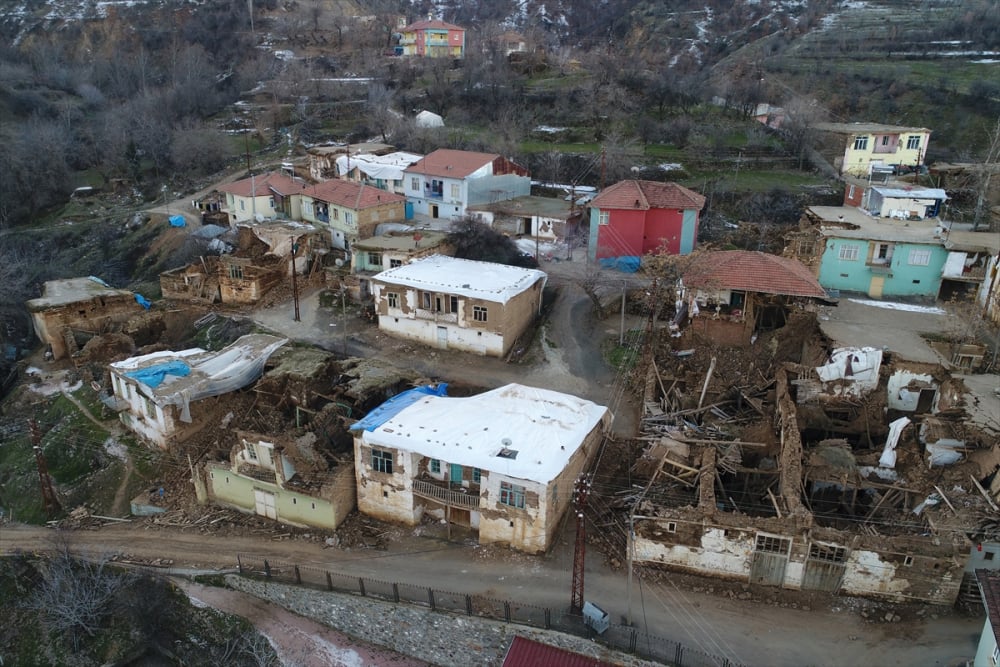 Elazığ'da meydana gelen deprem Malatya'yı da etkiledi 9