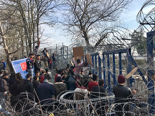 Yunanistan'dan gelen utanç fotoğrafları 3