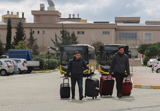 Öğrenciler yurtları böyle terk etti 11