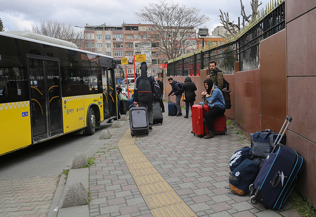 Öğrenciler yurtları böyle terk etti 12