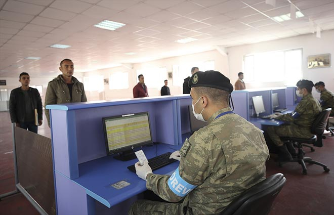 Mehmetçik için virüs önlemi: Kışlada oturuş da değişti 14