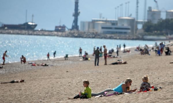 Antalya sahil'de vatandaş korona dinlemedi: Yok artık 2