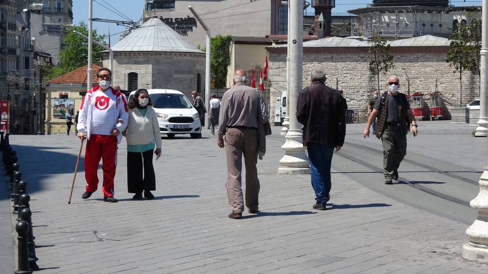 65 yaş üstü 50 gün sonra pazar keyfi yaptı 2