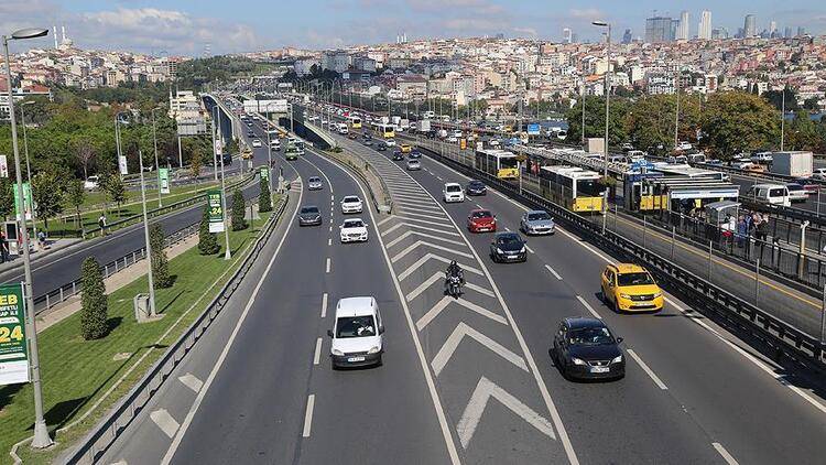 Sıfır otomobil alacaklar dikkat! Fiyatlar için kritik uyarı 1