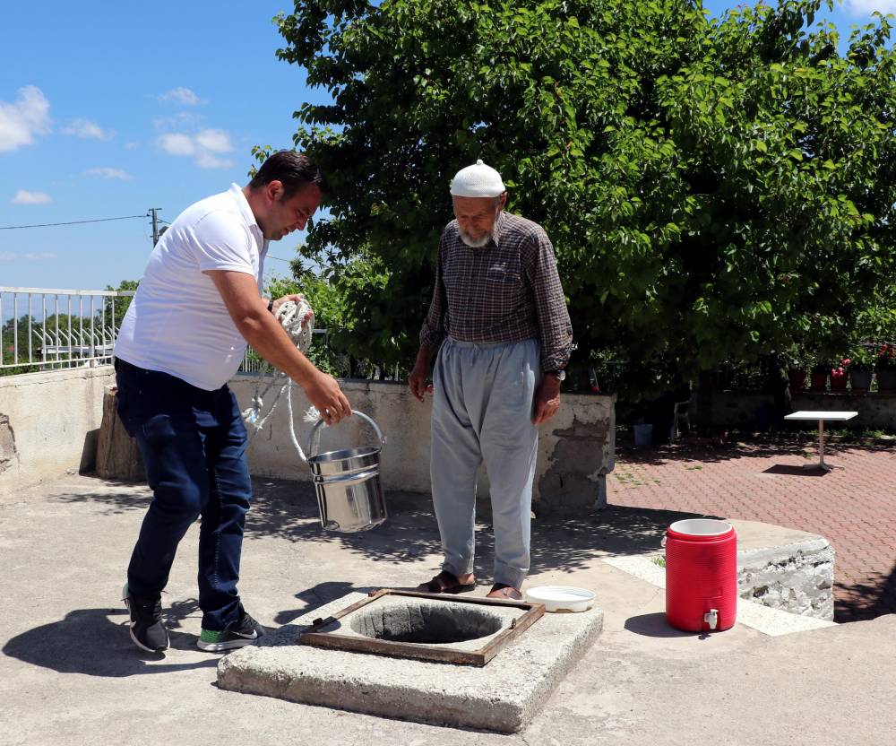 Buzdolabının yerini kar suyu aldı 6