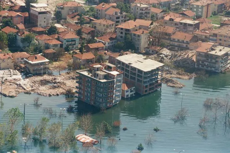 Bu acının üstünden 21 yıl geçti: Hiç unutmadık 22