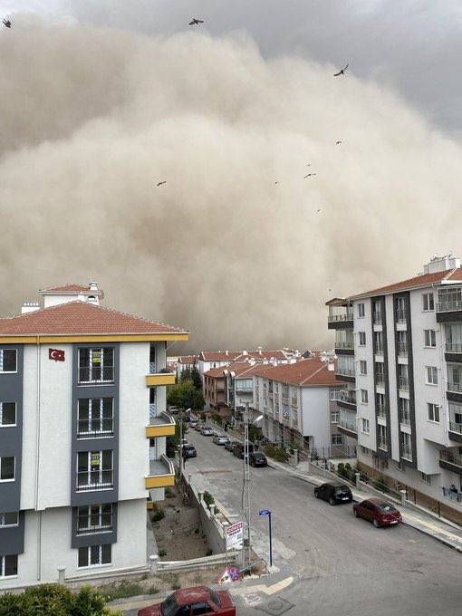 Ankara Polatlı'da inanılmaz görüntüler! Kum fırtınası bir anda şehri yuttu 7