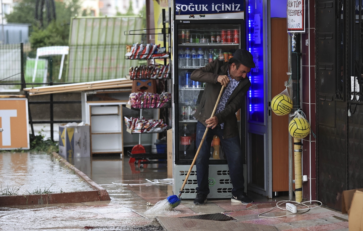 Ankara'yı sel vurdu. Arabalar sürüklendi her şey savruldu 12