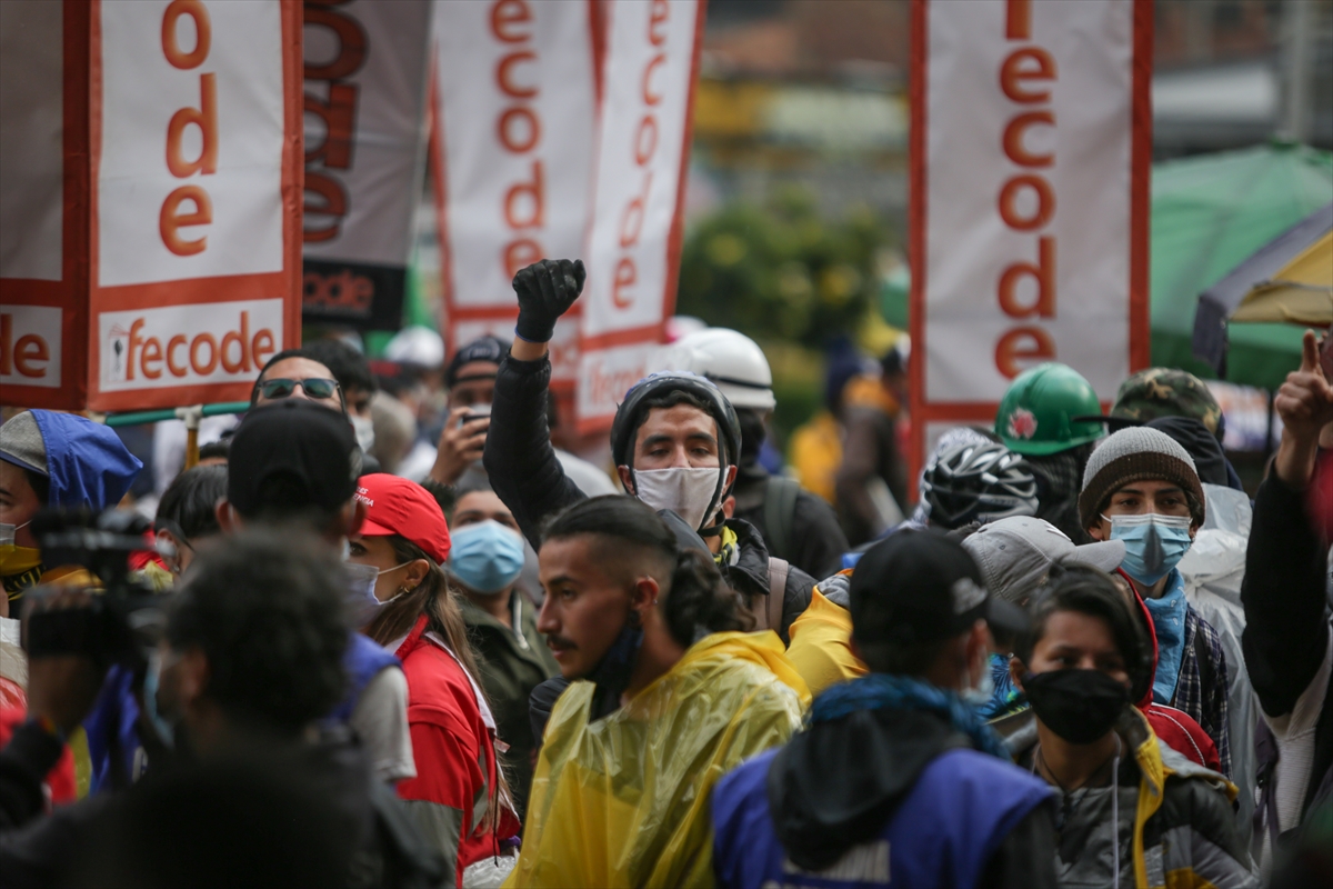 Kolombiya’da vergi reformu için protestolar sürüyor 9