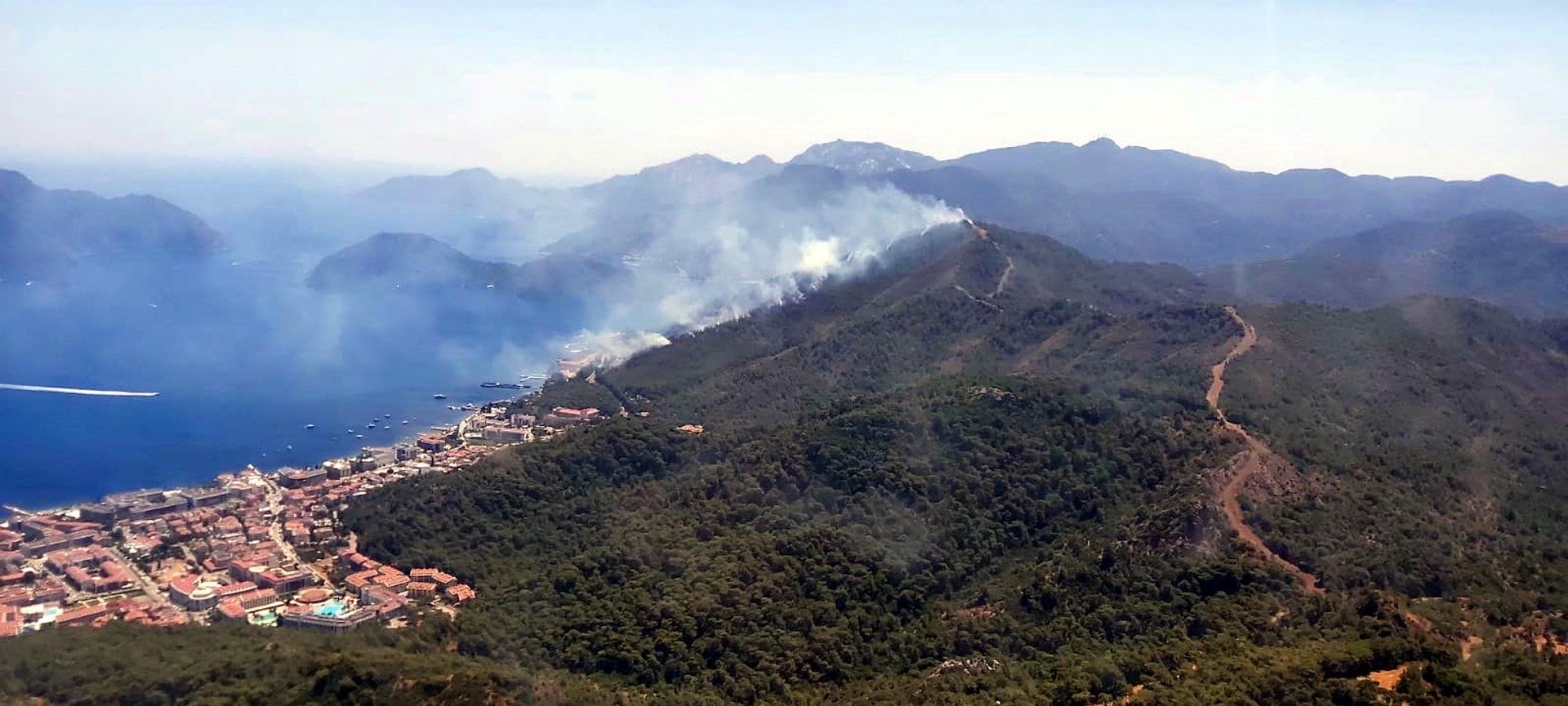 Bak şu işe! Marmaris'teki yangında otel yapılacak kadar ağaç yaktı 25