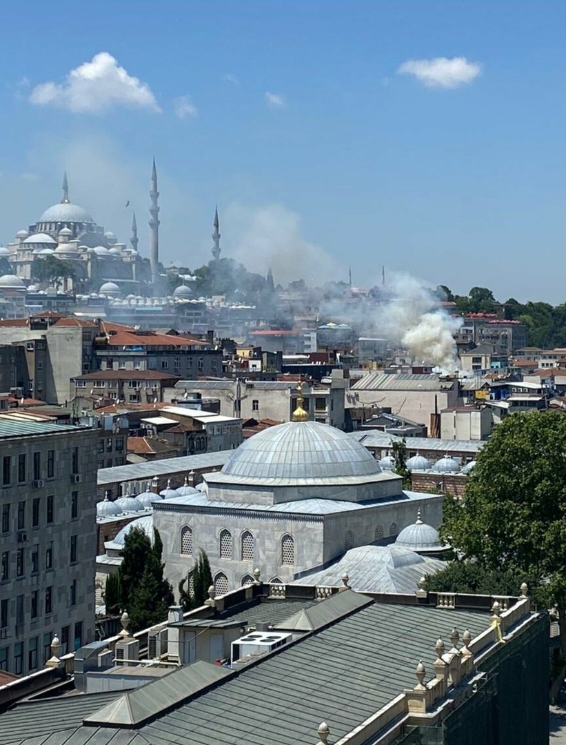 İstanbul'un göbeğinde yangın 10