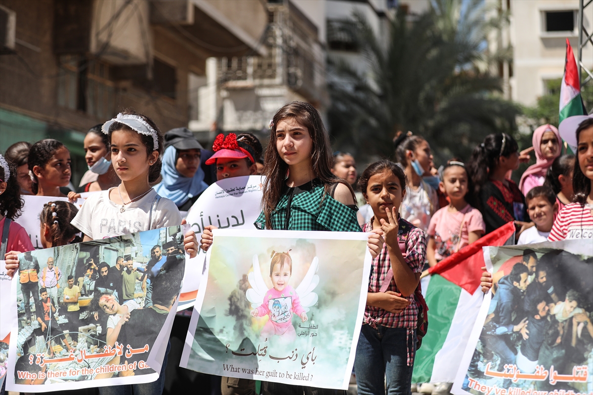 Gazzeli çocuklar İsrail'in katlettiği arkadaşları için gökyüzüne balon bıraktı 18