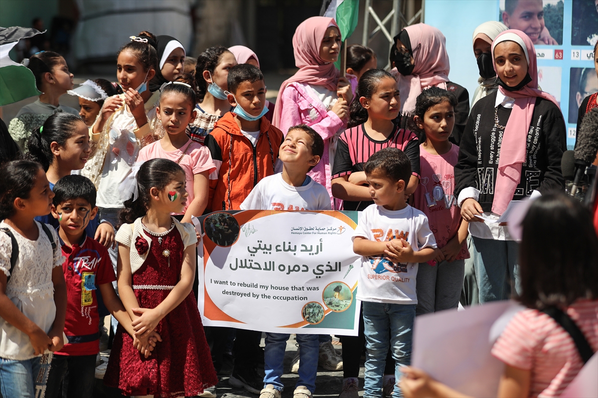 Gazzeli çocuklar İsrail'in katlettiği arkadaşları için gökyüzüne balon bıraktı 20