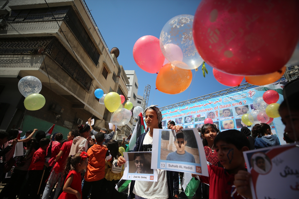 Gazzeli çocuklar İsrail'in katlettiği arkadaşları için gökyüzüne balon bıraktı 5