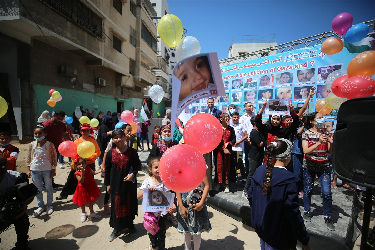 Gazzeli çocuklar İsrail'in katlettiği arkadaşları için gökyüzüne balon bıraktı 8