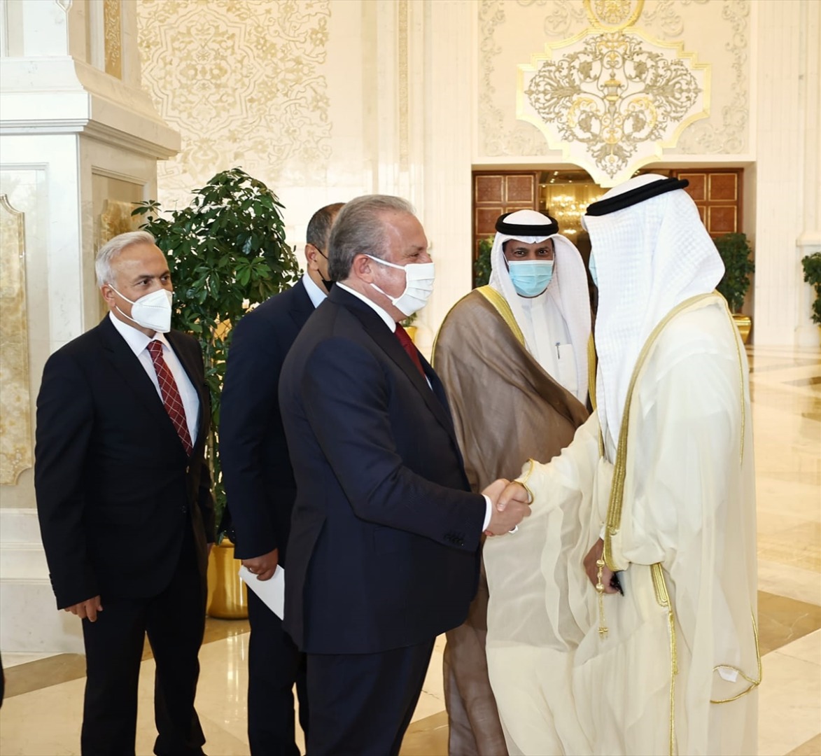 Meclis Başkanı Şentop Kuveyt Başbakanı ile görüştü 2
