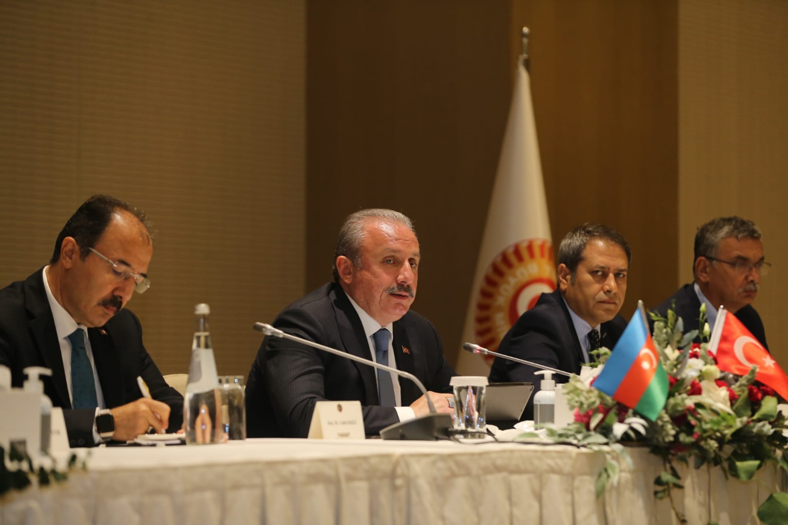 Meclis Başkanı Şentop Azerbaycan Dışişleri Bakanı ile görüştü 2