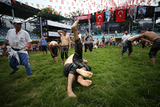 'Yiğitler çıkıyor meydane, hepsi birbirinden merdane...' 15