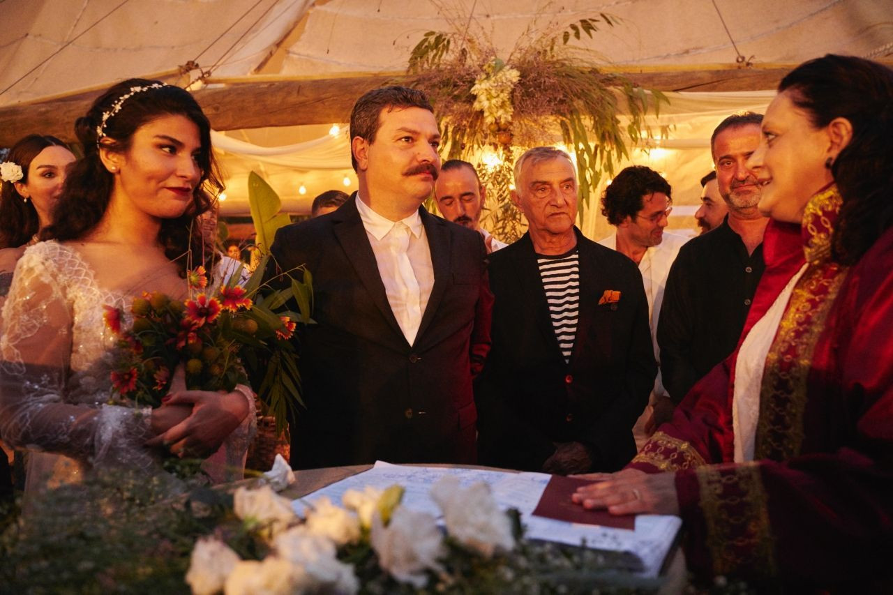 Ünlü fotoğrafçı Mehmet Turgut şahit ordusuyla evlendi 3