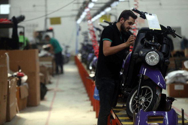 İki genç Türkiye'de elektrikli motosiklet üretip 43 ülkeye gönderiyor 8