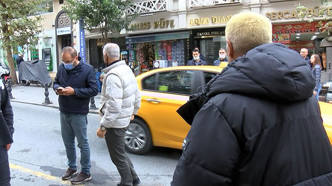 İstanbul’da bir garip olay! Taksi filminin başrol oyuncusu Samy Naceri İstanbul'da taksi bulamadı 1