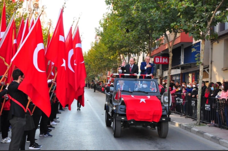 Cumhuriyet'in 98. yılı 81 ilde böyle kutlandı 2