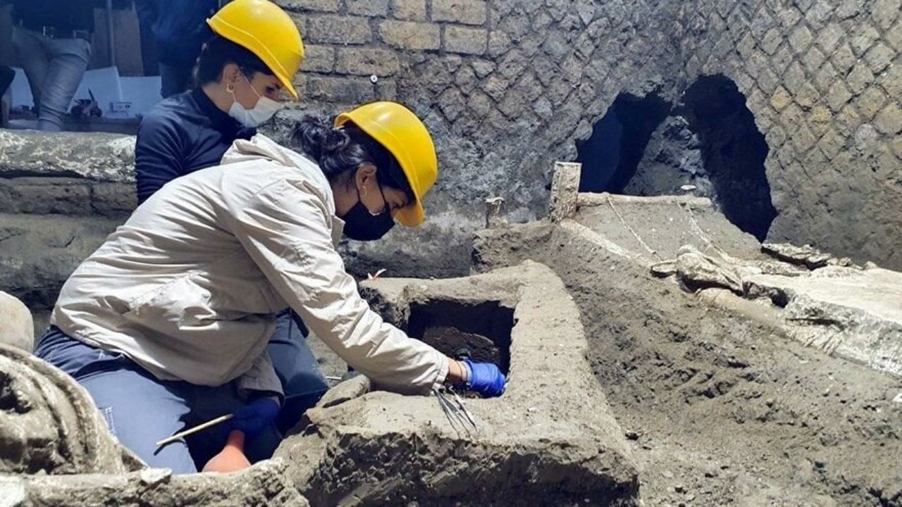 İki bin yıllık 'köle odası' bulundu 1