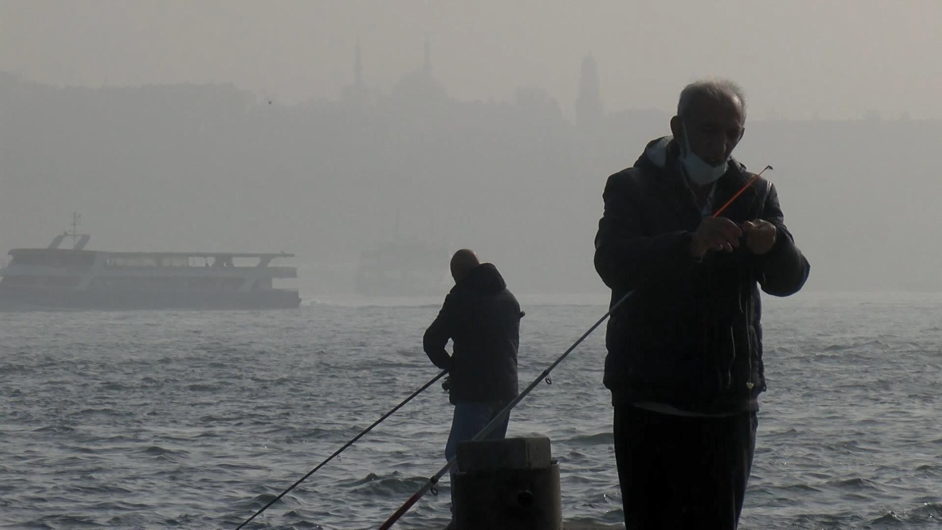 İstanbul Boğazı'nda sis! Gemiler bekliyor 5