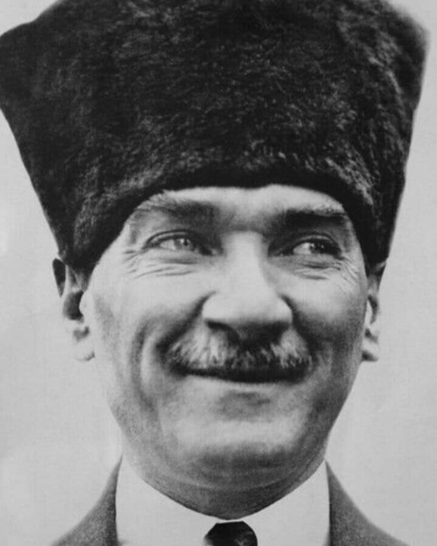 Ünlü isimler 10 Kasım'da Atatürk'ü böyle andı. ''Sonsuza dek; Saygı ve Minnet ile'' 7