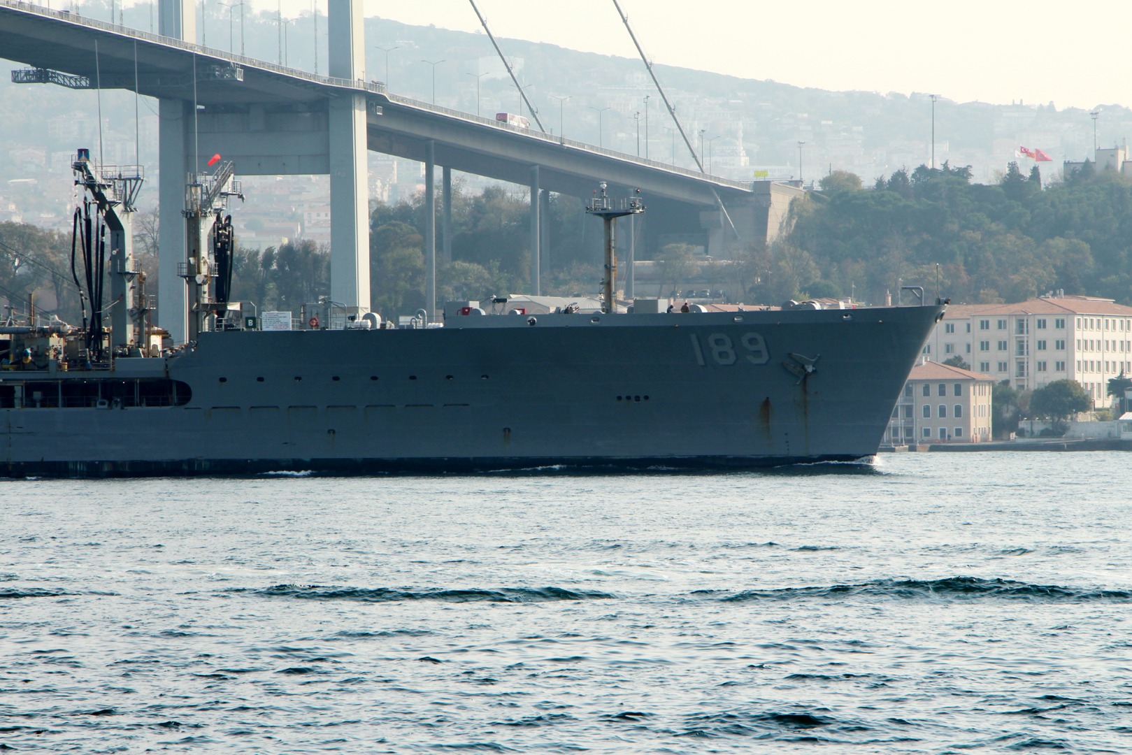 ABD Donanma Gemisi İstanbul Boğazı'ndan geçti 6