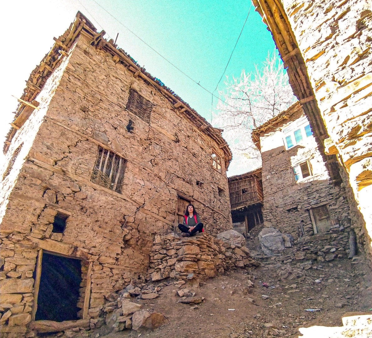 Bitlis'in tarihi taş evlerine ziyaretçi akını 4