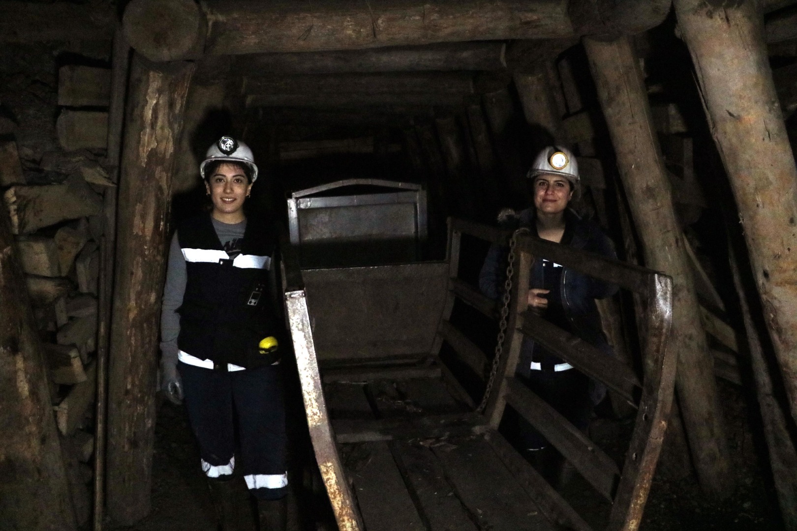 Madencilerin canı 2 kadın mühendise emanet 1