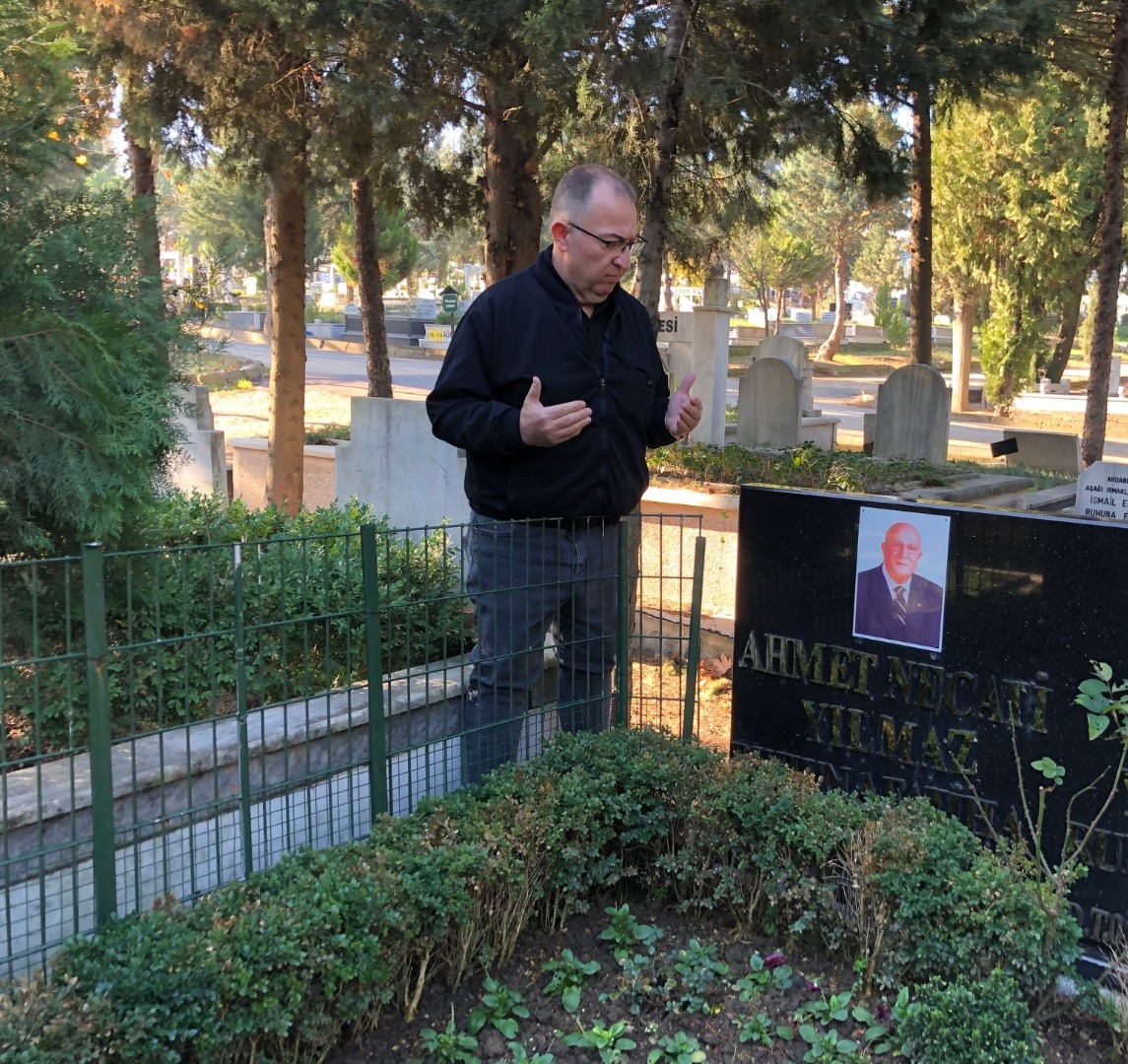 Babalık davasında ünlü tekstilci Ahmet Necati Yılmaz’ın mezarı açıldı 10