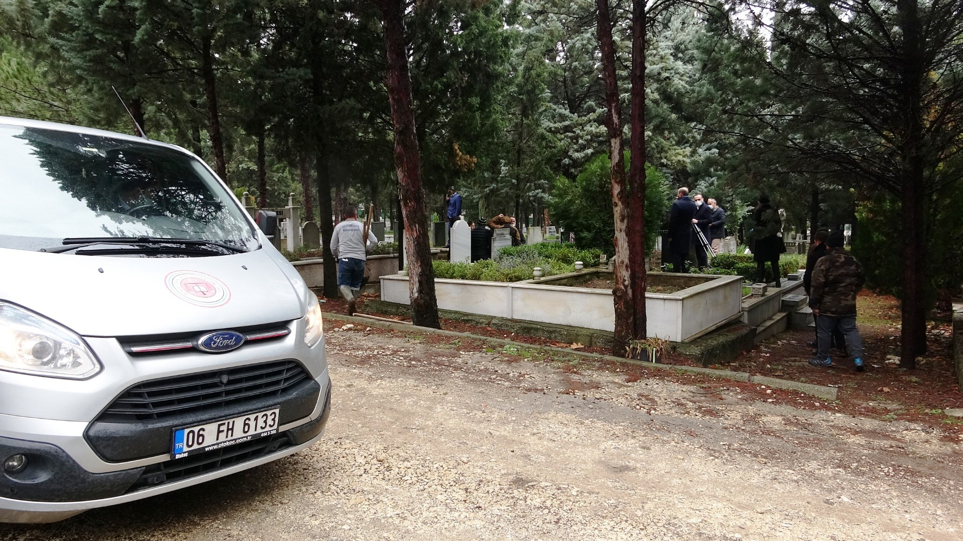 Babalık davasında ünlü tekstilci Ahmet Necati Yılmaz’ın mezarı açıldı 3