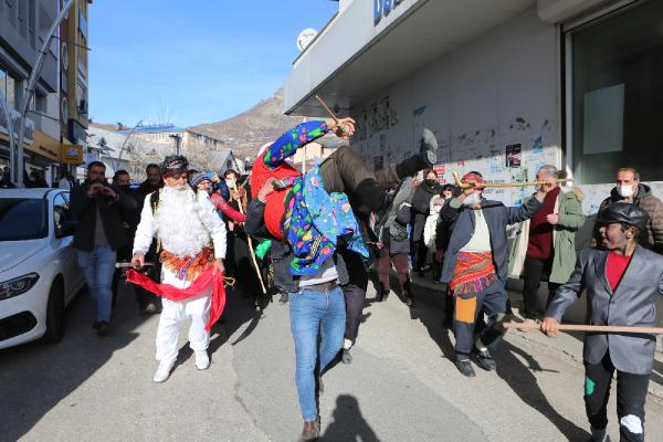 Tunceli'de yeni yılın gelişi ‘Gağan’ geleneğiyle kutlandı 4