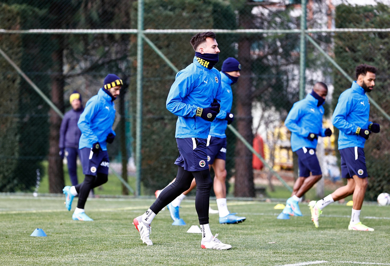 Fenerbahçe'de futbolcuların hepsi bu konudan şikayetçi 10