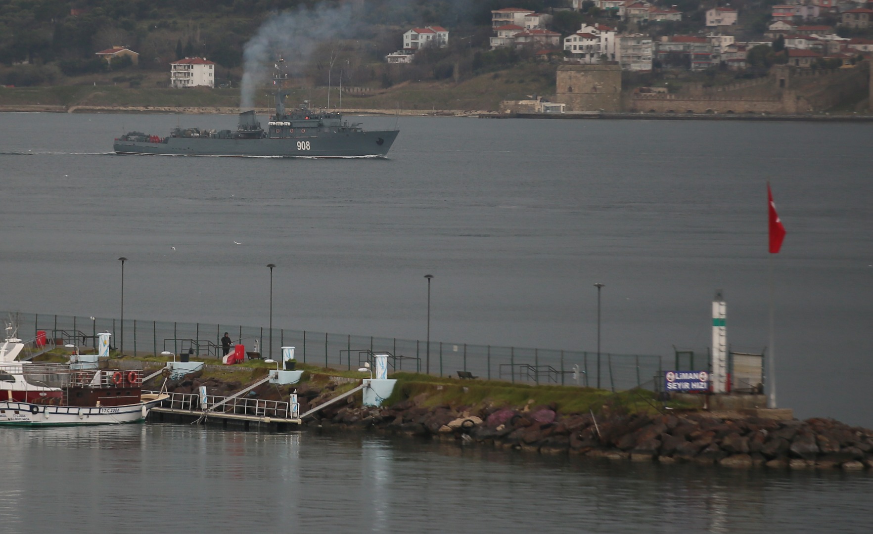 Rus donanmasına ait gemiler Çanakkale Boğazı'ndan geçti 5