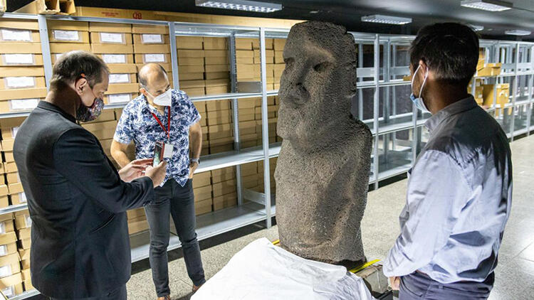 Moai heykeli kendi adasına 150 yıl sonra götürülüyor 1