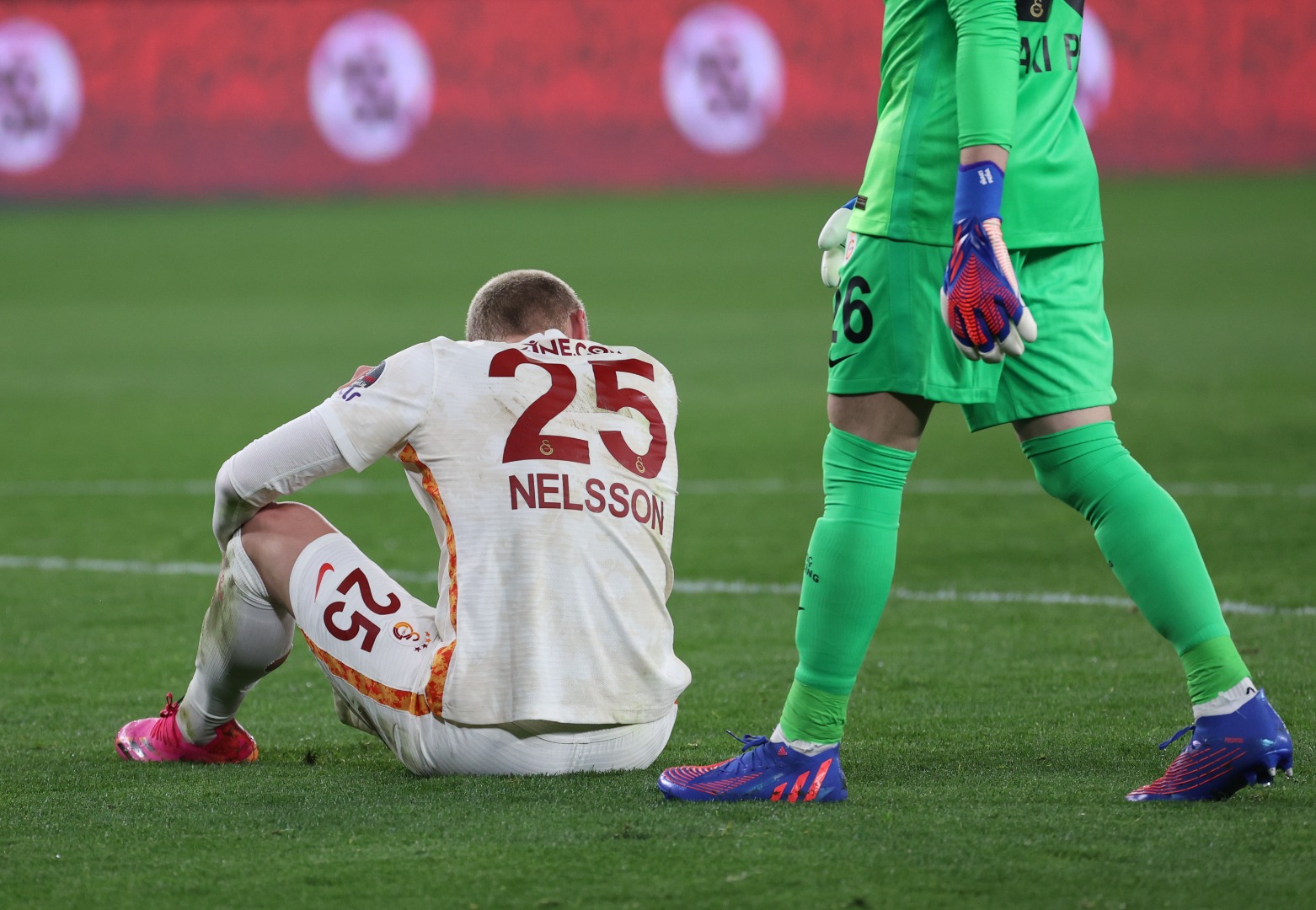 Göztepe Galatasaray maçından ekrana gelmeyen görüntüler 18