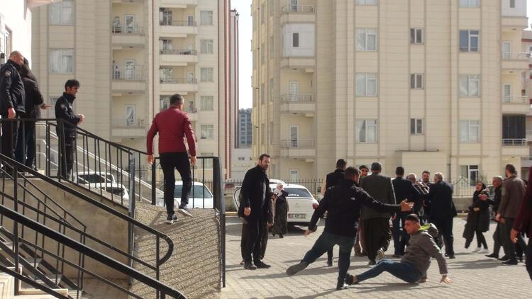 Uyuşturucu parası vermeyen annesini öldürdü, babasını yaraladı 2