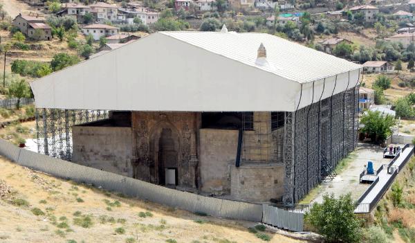 Divriği Ulu Cami'nin restorasyonu yeniden başlıyor 11