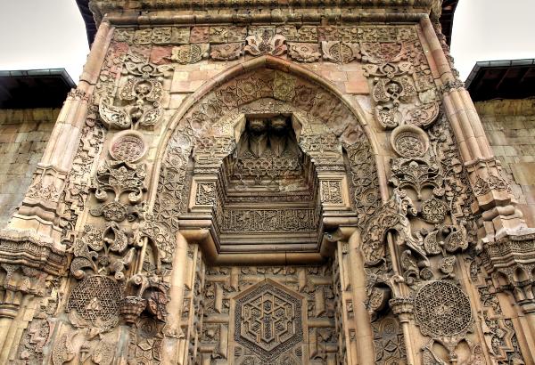 Divriği Ulu Cami'nin restorasyonu yeniden başlıyor 2