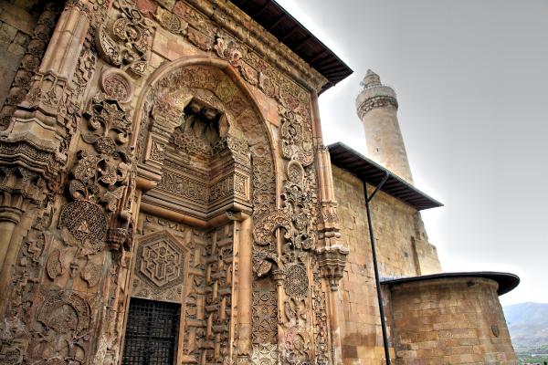 Divriği Ulu Cami'nin restorasyonu yeniden başlıyor 1