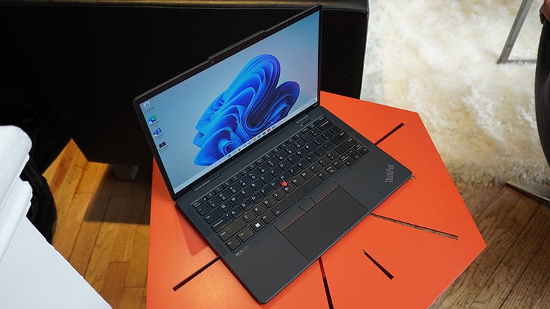 Lenovo'dan yeni laptoplar tanıtıldı. İşte özellikleri... 9