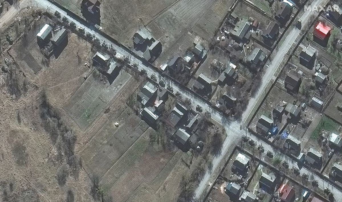 Rus tankları Hitlerin soykırım ordusu gibi geliyor. Yeni uydu görüntüleri ortaya çıktı 3