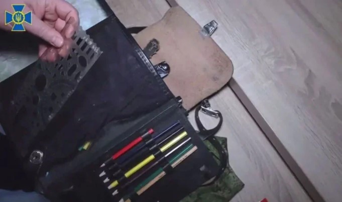 Rus askerlerinin çantasından bakın neler çıktı. Ukrayna Silahlı Kuvvetleri paylaştı 9